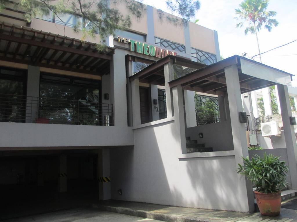 The Theodore Hotel Tagaytay City Buitenkant foto